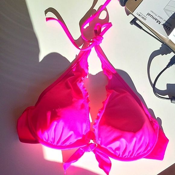 Victoria Secret Fuscia Hot Pink Halter bikini top Sz 34C